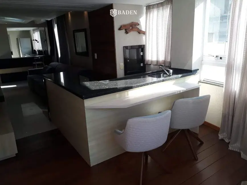 Foto 5 de Apartamento com 3 quartos para alugar, 140m2 em Balneario Camboriu - SC