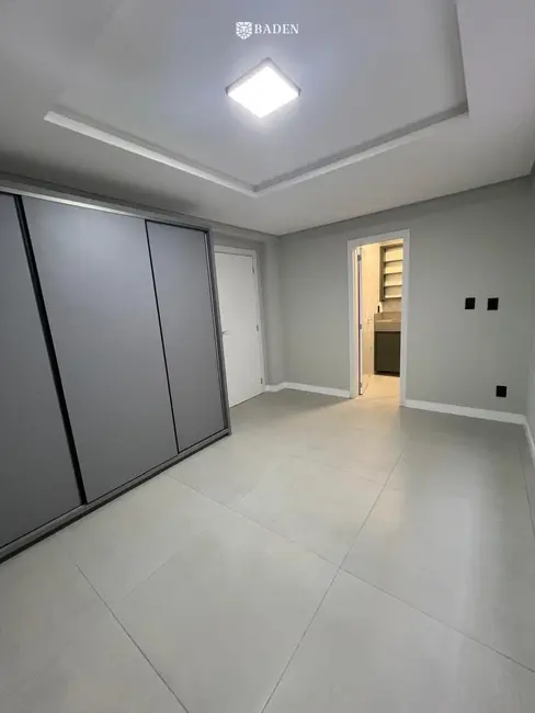 Foto 4 de Apartamento com 3 quartos para alugar, 100m2 em Centro, Balneario Camboriu - SC