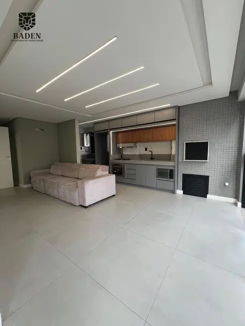 Foto 1 de Apartamento com 3 quartos para alugar, 100m2 em Centro, Balneario Camboriu - SC