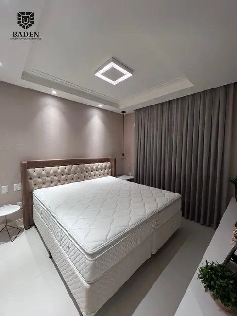 Apartamento com 4 quartos à venda, 167m2 em Centro, Balneario Camboriu - SC - imagem 6 Foto 6 de Apartamento com 4 quartos à venda, 167m2 em Centro, Balneario Camboriu - SC