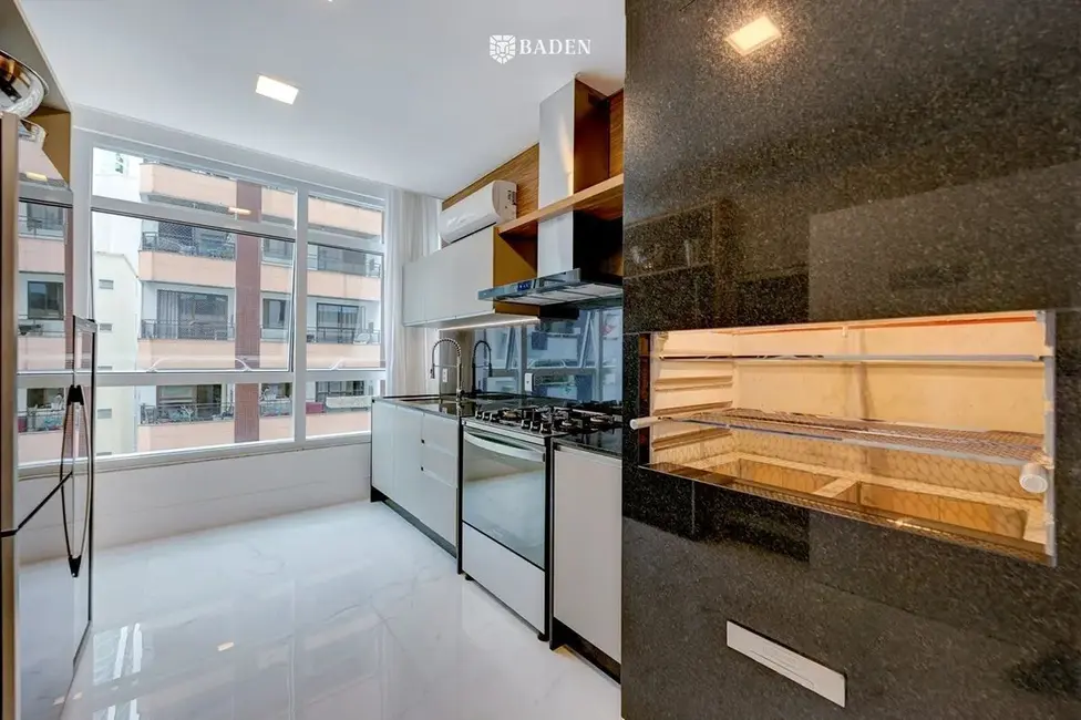 Foto 9 de Apartamento com 4 quartos à venda, 143m2 em Centro, Balneario Camboriu - SC