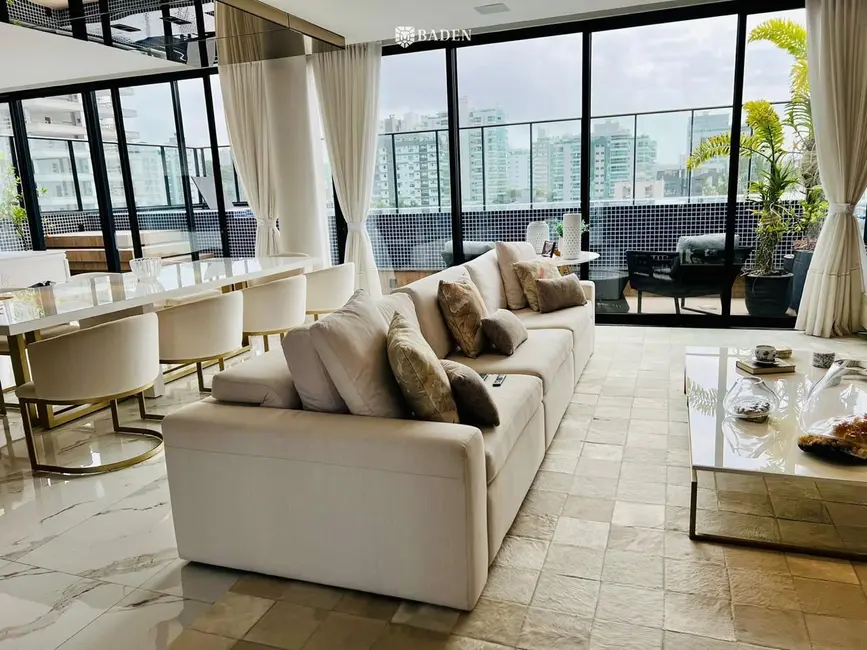 Foto 2 de Cobertura com 2 quartos à venda, 360m2 em Itajai - SC