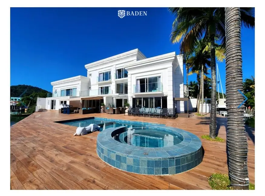 Foto 1 de Casa com 6 quartos à venda, 750m2 em Barra, Balneario Camboriu - SC