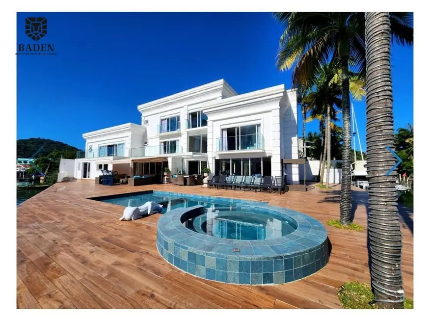 Foto 1 de Casa com 6 quartos à venda, 750m2 em Barra, Balneario Camboriu - SC