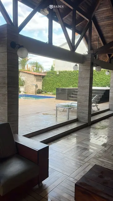 Foto 3 de Casa com 4 quartos para alugar, 650m2 em Centro, Balneario Camboriu - SC