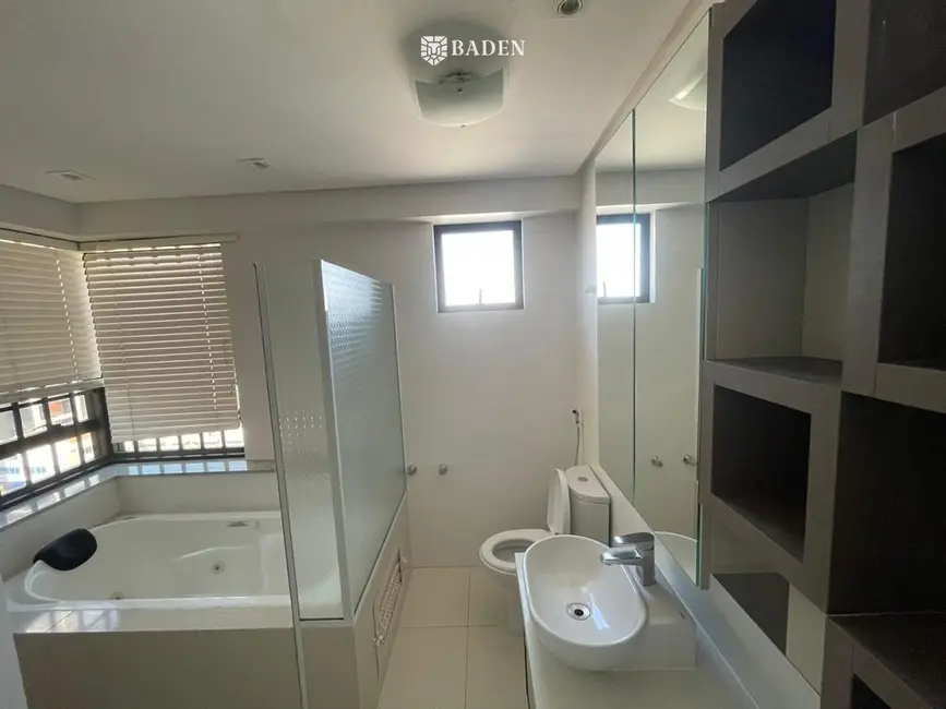 Foto 7 de Apartamento com 3 quartos para alugar, 127m2 em Centro, Balneario Camboriu - SC