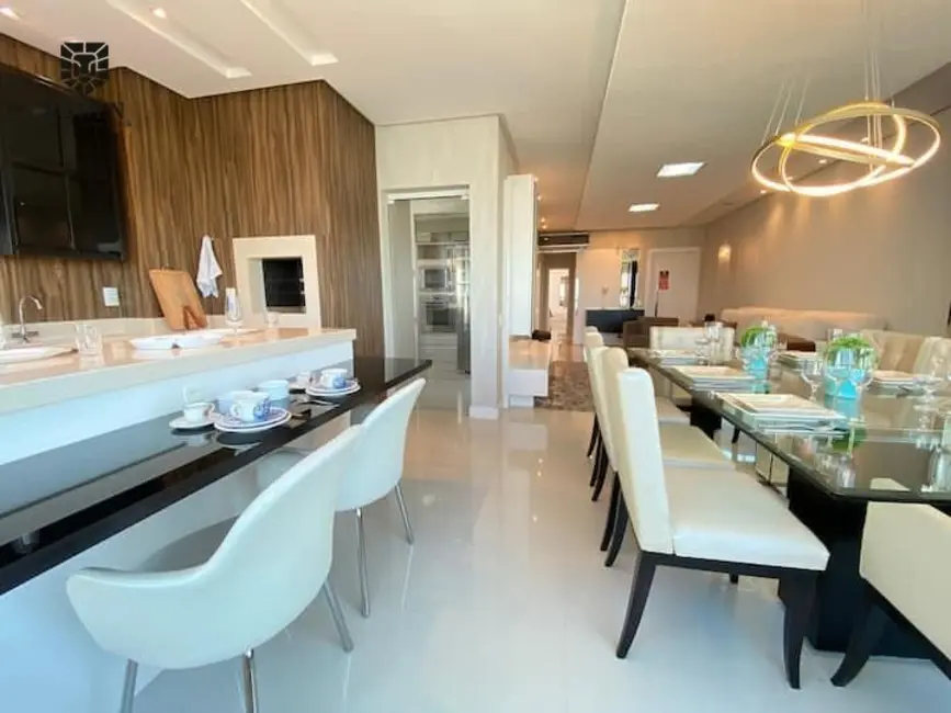 Foto 2 de Apartamento com 3 quartos à venda, 130m2 em Centro, Balneario Camboriu - SC