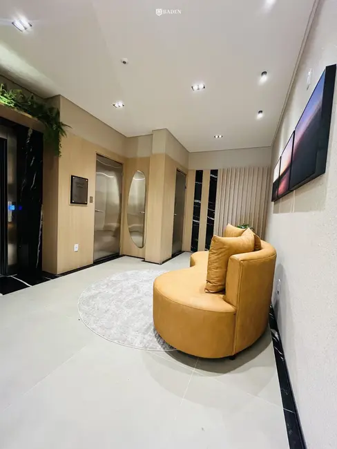 Foto 2 de Apartamento com 2 quartos à venda, 85m2 em Camboriu - SC