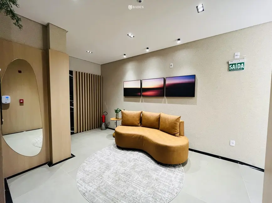 Foto 3 de Apartamento com 2 quartos à venda, 85m2 em Camboriu - SC