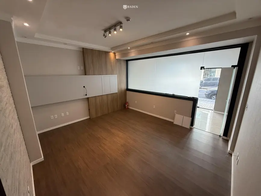 Foto 8 de Sala Comercial com 2 quartos à venda, 43m2 em Itapema - SC