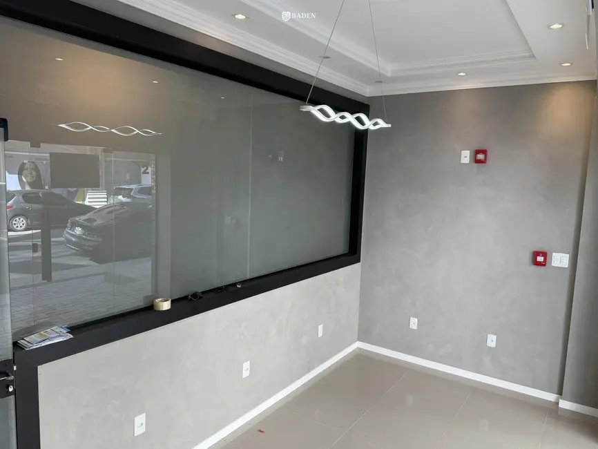 Foto 4 de Sala Comercial com 2 quartos à venda, 43m2 em Itapema - SC