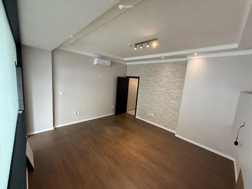 Foto 6 de Sala Comercial com 2 quartos à venda, 43m2 em Itapema - SC