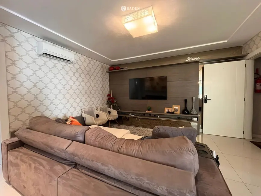 Foto 3 de Apartamento com 4 quartos à venda, 151m2 em Centro, Balneario Camboriu - SC