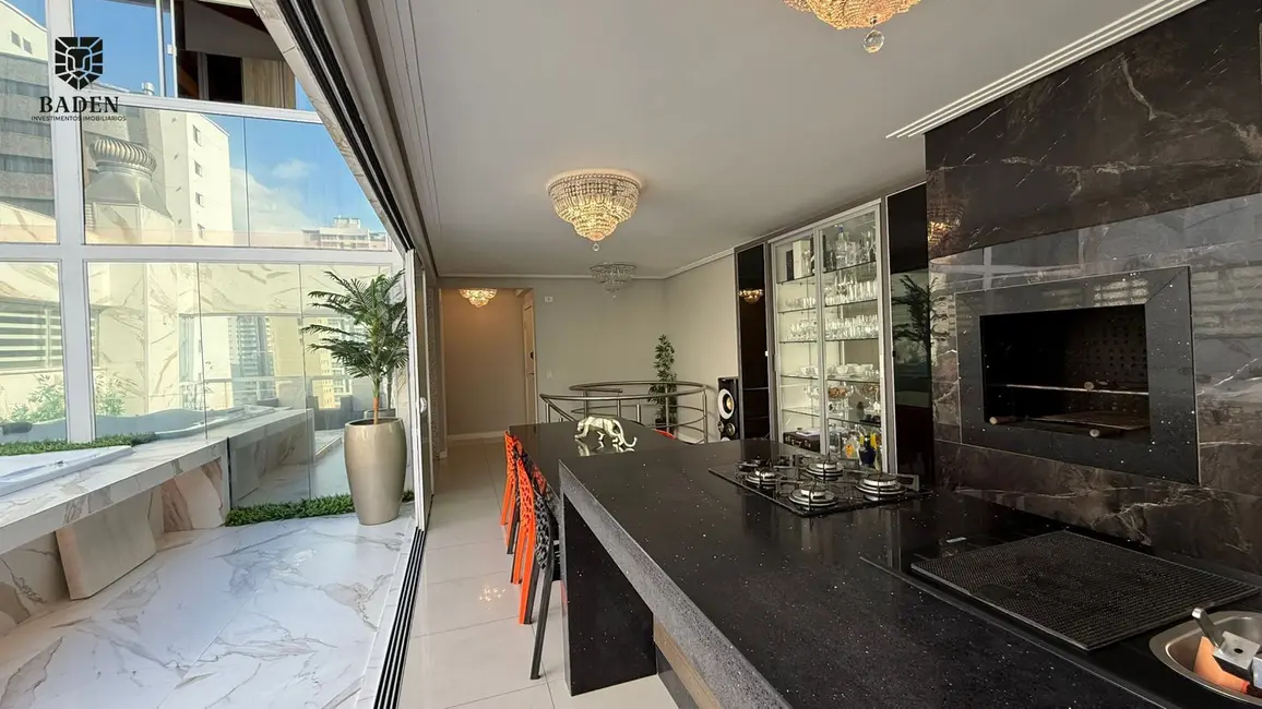 Apartamento com 4 quartos à venda, 390m2 em Centro, Balneario Camboriu - SC - imagem 4 Foto 4 de Apartamento com 4 quartos à venda, 390m2 em Centro, Balneario Camboriu - SC