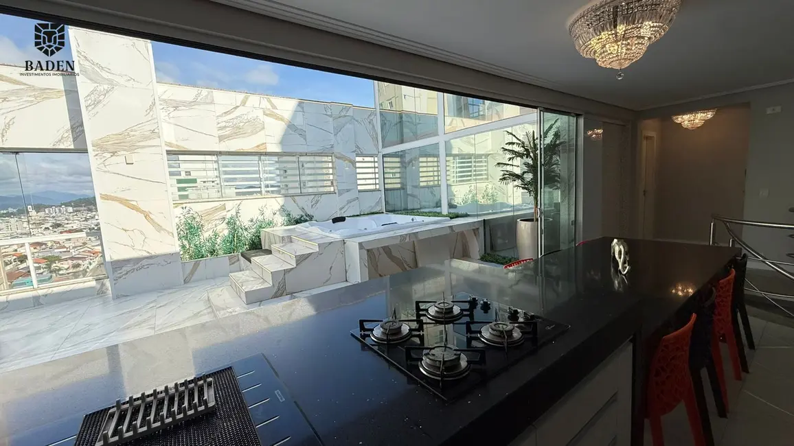 Apartamento com 4 quartos à venda, 390m2 em Centro, Balneario Camboriu - SC - imagem 1 Foto 1 de Apartamento com 4 quartos à venda, 390m2 em Centro, Balneario Camboriu - SC