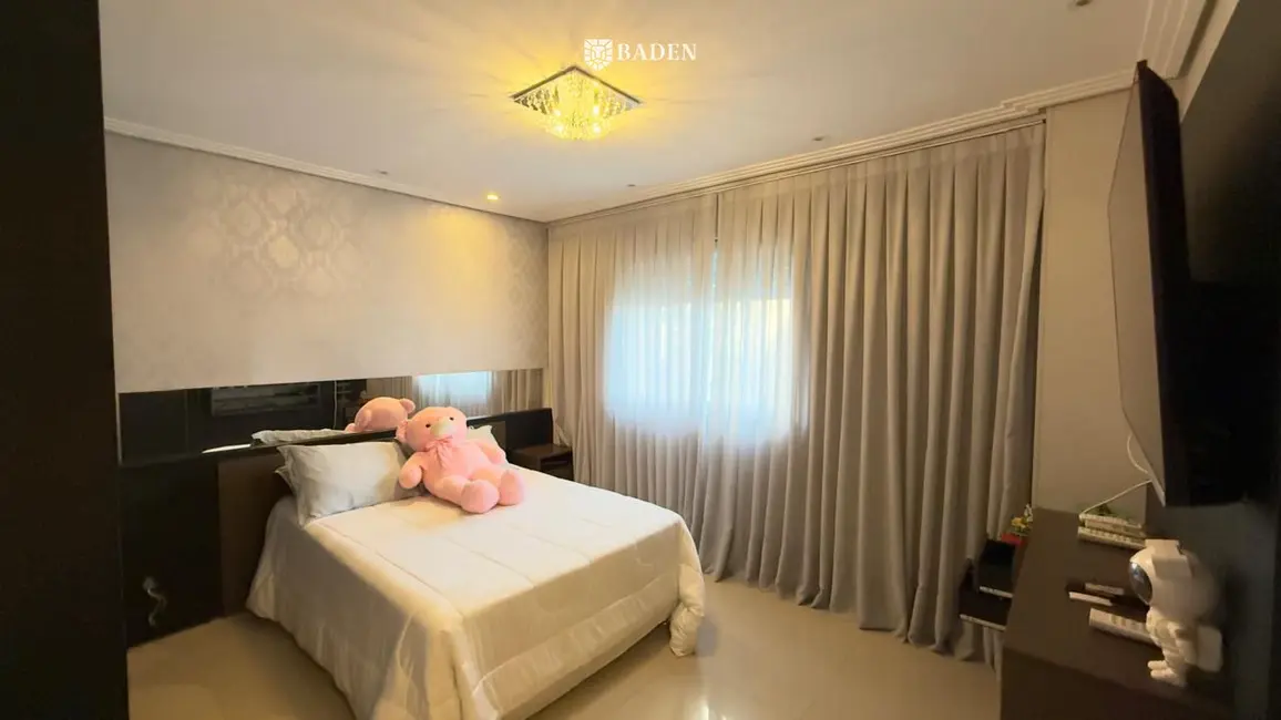 Foto 9 de Apartamento com 4 quartos à venda, 390m2 em Centro, Balneario Camboriu - SC