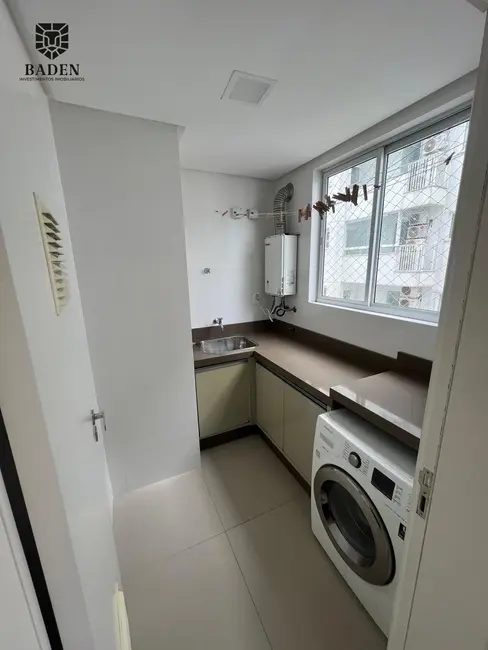 Apartamento com 3 quartos para alugar, 135m2 em Centro, Balneario Camboriu - SC - imagem 7 Foto 7 de Apartamento com 3 quartos para alugar, 135m2 em Centro, Balneario Camboriu - SC