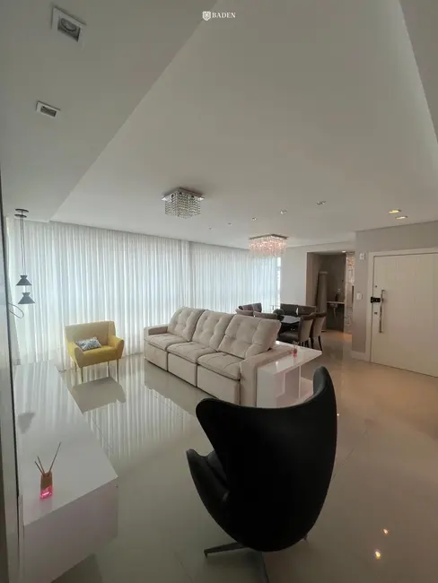 Foto 1 de Apartamento com 3 quartos para alugar, 135m2 em Centro, Balneario Camboriu - SC