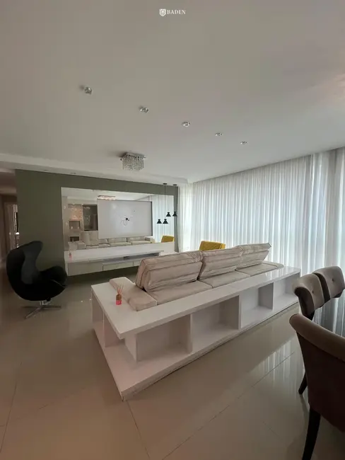 Foto 2 de Apartamento com 3 quartos para alugar, 135m2 em Centro, Balneario Camboriu - SC