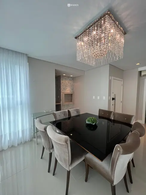 Foto 4 de Apartamento com 3 quartos para alugar, 135m2 em Centro, Balneario Camboriu - SC