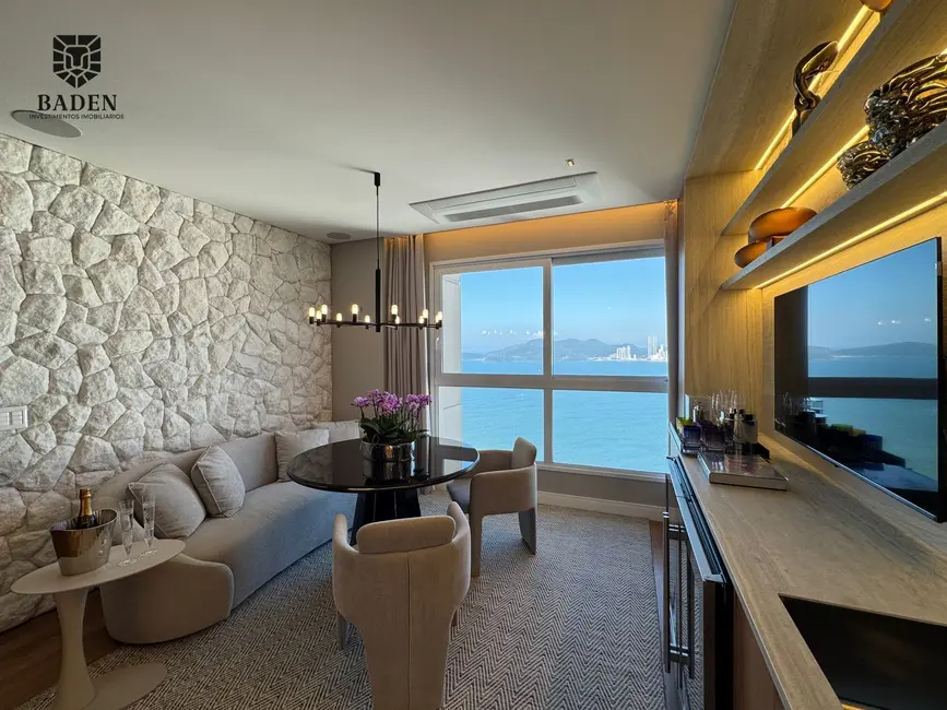 Foto 1 de Cobertura com 4 quartos à venda, 320m2 em Pioneiros, Balneario Camboriu - SC