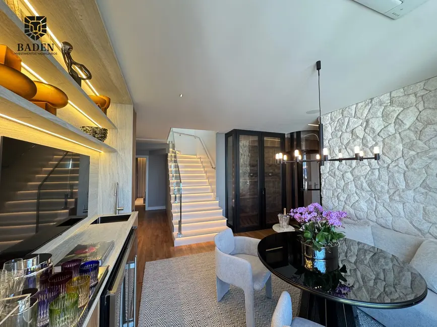 Foto 4 de Cobertura com 4 quartos à venda, 320m2 em Pioneiros, Balneario Camboriu - SC