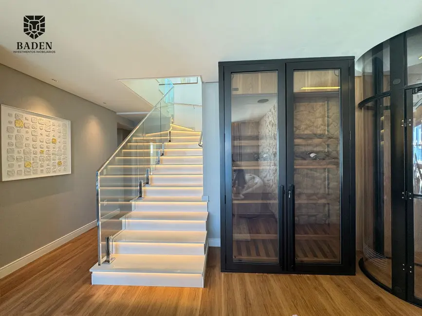 Foto 7 de Cobertura com 4 quartos à venda, 320m2 em Pioneiros, Balneario Camboriu - SC