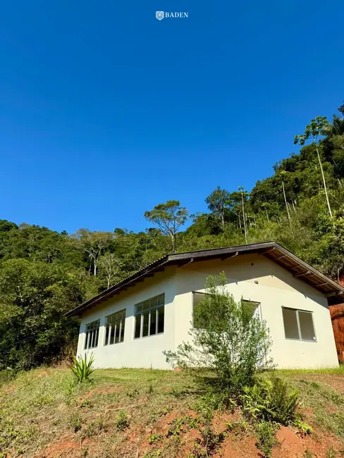 Foto 3 de Casa com 2 quartos à venda, 4500m2 em Camboriu - SC