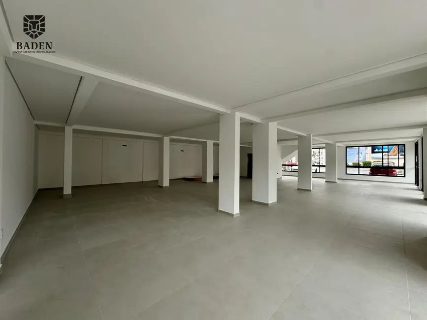 Sala Comercial com 1 quarto para alugar, 220m2 em Nações, Balneario Camboriu - SC - imagem 5 Foto 5 de Sala Comercial com 1 quarto para alugar, 220m2 em Nações, Balneario Camboriu - SC