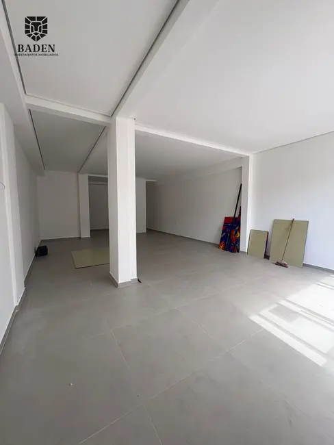 Sala Comercial com 1 quarto para alugar, 80m2 em Nações, Balneario Camboriu - SC - imagem 2 Foto 2 de Sala Comercial com 1 quarto para alugar, 80m2 em Nações, Balneario Camboriu - SC