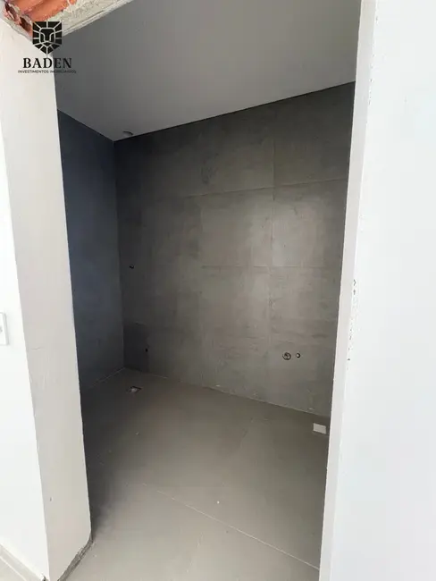 Sala Comercial com 1 quarto para alugar, 80m2 em Nações, Balneario Camboriu - SC - imagem 6 Foto 6 de Sala Comercial com 1 quarto para alugar, 80m2 em Nações, Balneario Camboriu - SC