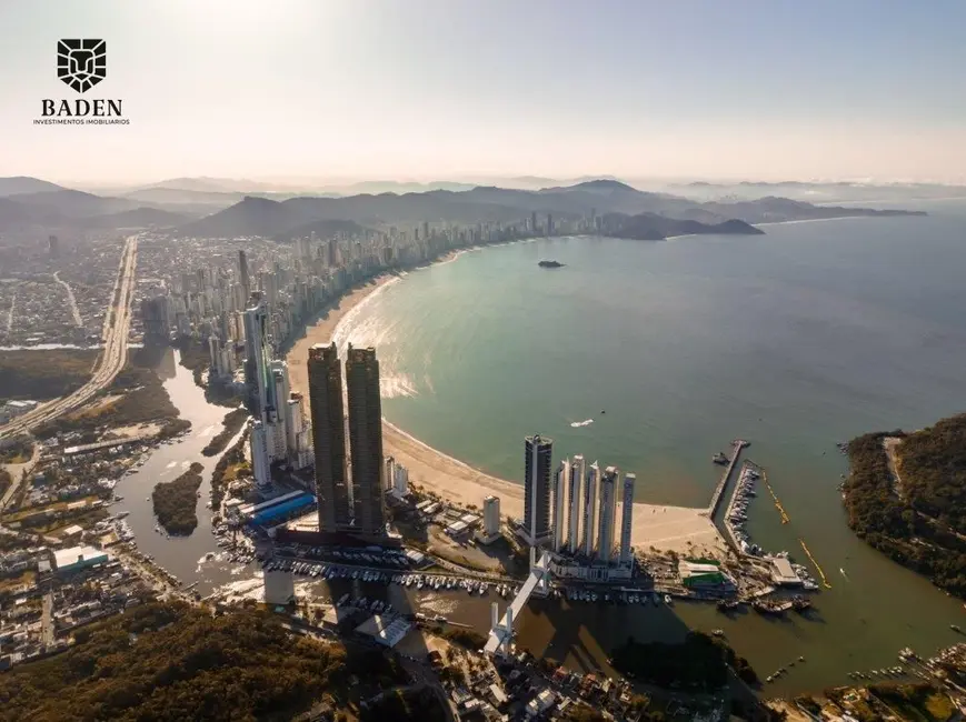 Apartamento com 4 quartos à venda, 261m2 em Balneario Camboriu - SC - imagem 7 Foto 7 de Apartamento com 4 quartos à venda, 261m2 em Balneario Camboriu - SC