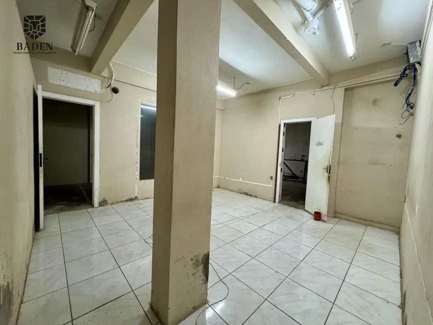 Sala Comercial com 1 quarto para alugar, 180m2 em Centro, Balneario Camboriu - SC - imagem 7 Foto 7 de Sala Comercial com 1 quarto para alugar, 180m2 em Centro, Balneario Camboriu - SC