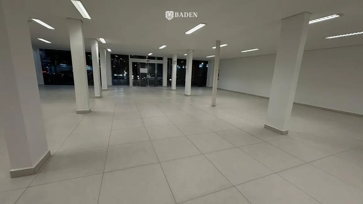 Foto 2 de Sala Comercial com 1 quarto para alugar, 477m2 em Centro, Balneario Camboriu - SC