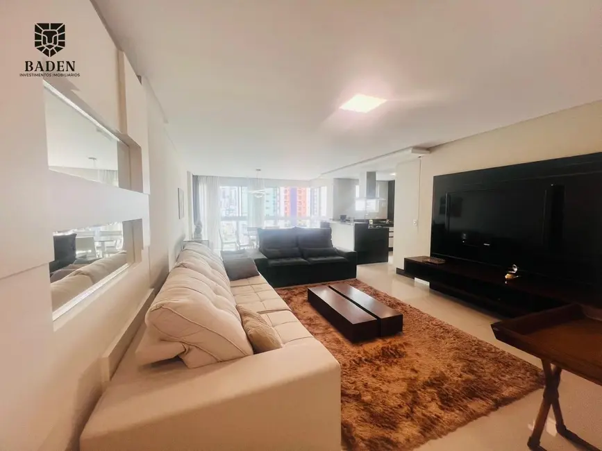 Apartamento com 4 quartos à venda, 138m2 em Centro, Balneario Camboriu - SC - imagem 4 Foto 4 de Apartamento com 4 quartos à venda, 138m2 em Centro, Balneario Camboriu - SC