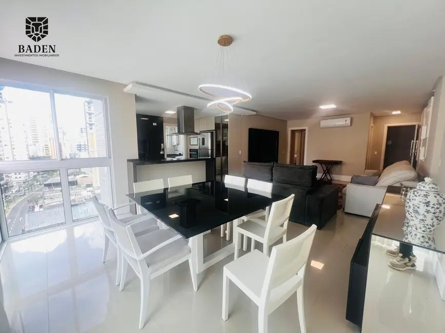 Apartamento com 4 quartos à venda, 138m2 em Centro, Balneario Camboriu - SC - imagem 6 Foto 6 de Apartamento com 4 quartos à venda, 138m2 em Centro, Balneario Camboriu - SC
