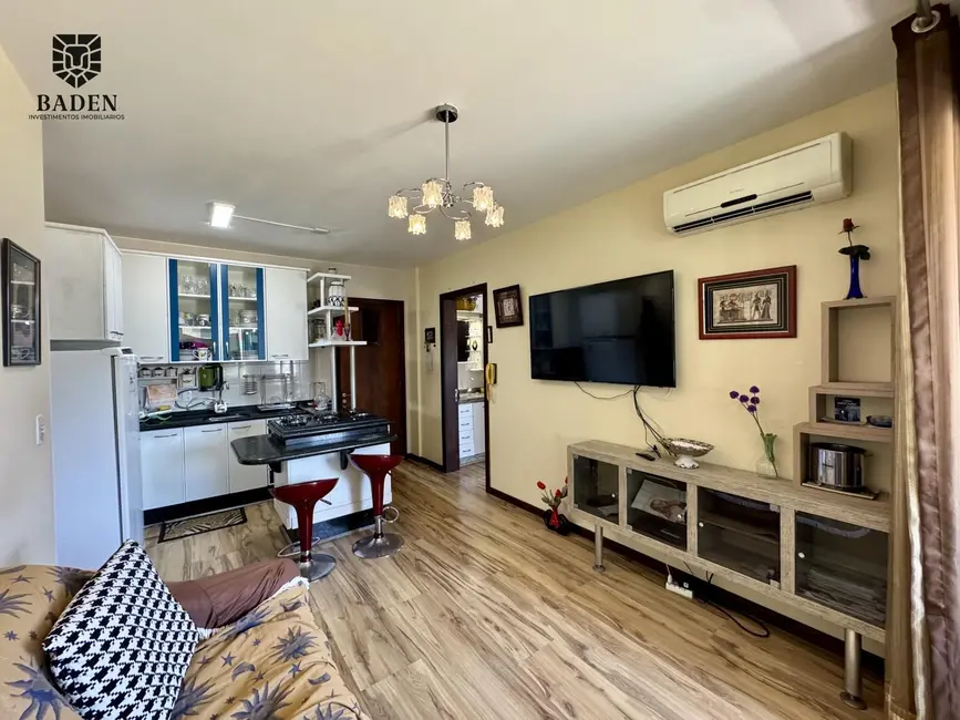 Foto 2 de Apartamento com 2 quartos à venda, 65m2 em Centro, Balneario Camboriu - SC