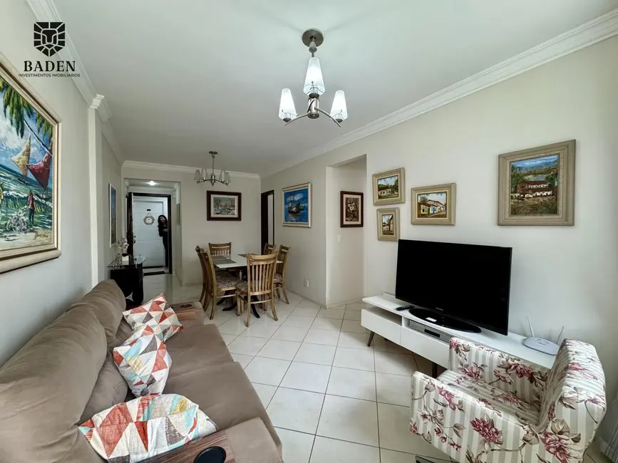 Apartamento com 2 quartos à venda, 66m2 em Centro, Balneario Camboriu - SC - imagem 4 Foto 4 de Apartamento com 2 quartos à venda, 66m2 em Centro, Balneario Camboriu - SC