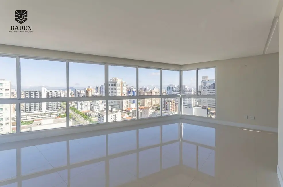 Foto 2 de Apartamento com 4 quartos à venda, 165m2 em Fazenda, Itajai - SC