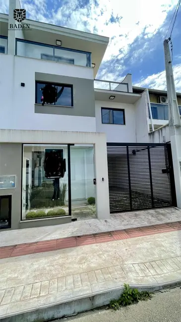 Foto 4 de Sobrado com 3 quartos à venda, 130m2 em Nações, Balneario Camboriu - SC