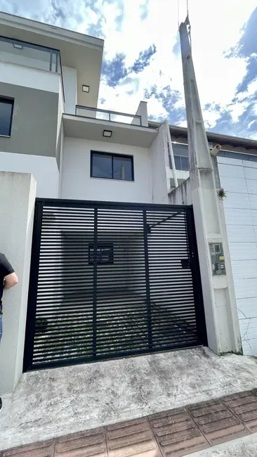 Foto 1 de Sobrado com 3 quartos à venda, 130m2 em Nações, Balneario Camboriu - SC