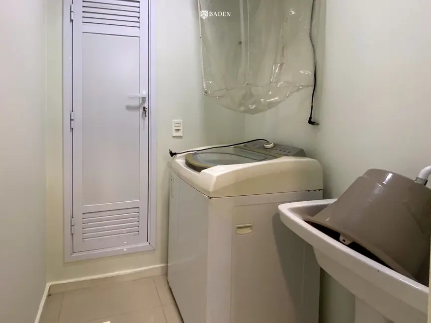 Foto 9 de Apartamento com 3 quartos à venda, 80m2 em Balneario Camboriu - SC