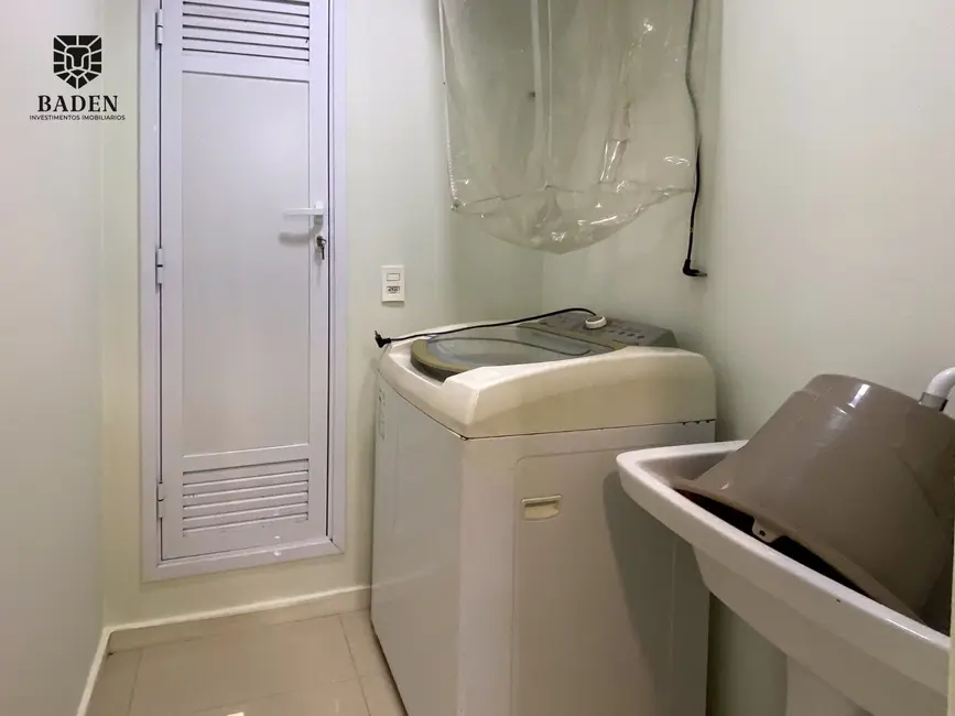 Foto 9 de Apartamento com 3 quartos à venda, 80m2 em Balneario Camboriu - SC