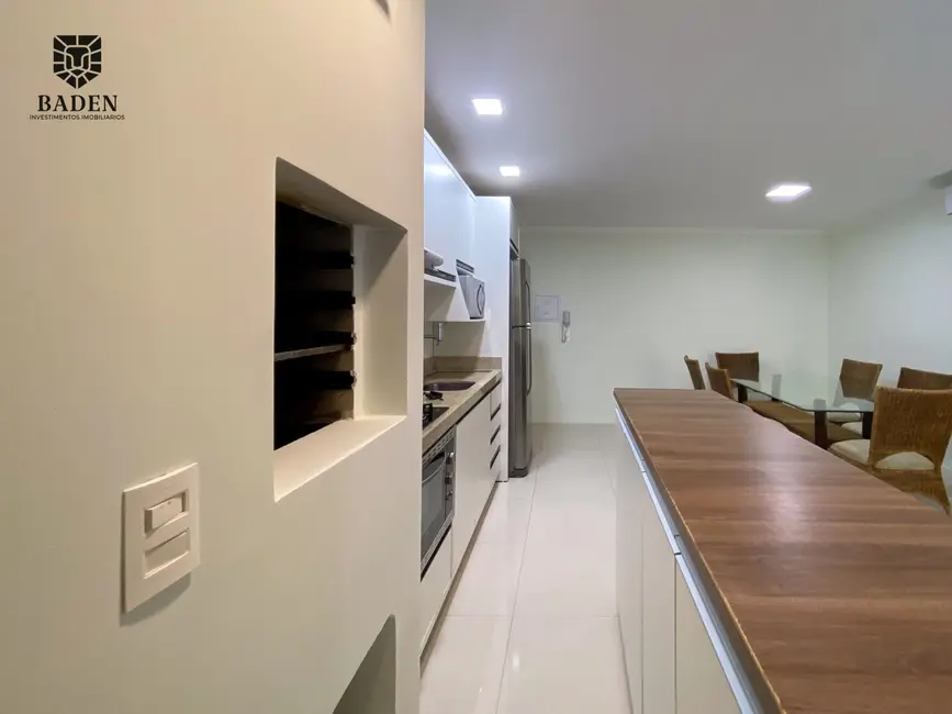 Foto 2 de Apartamento com 3 quartos à venda, 80m2 em Balneario Camboriu - SC