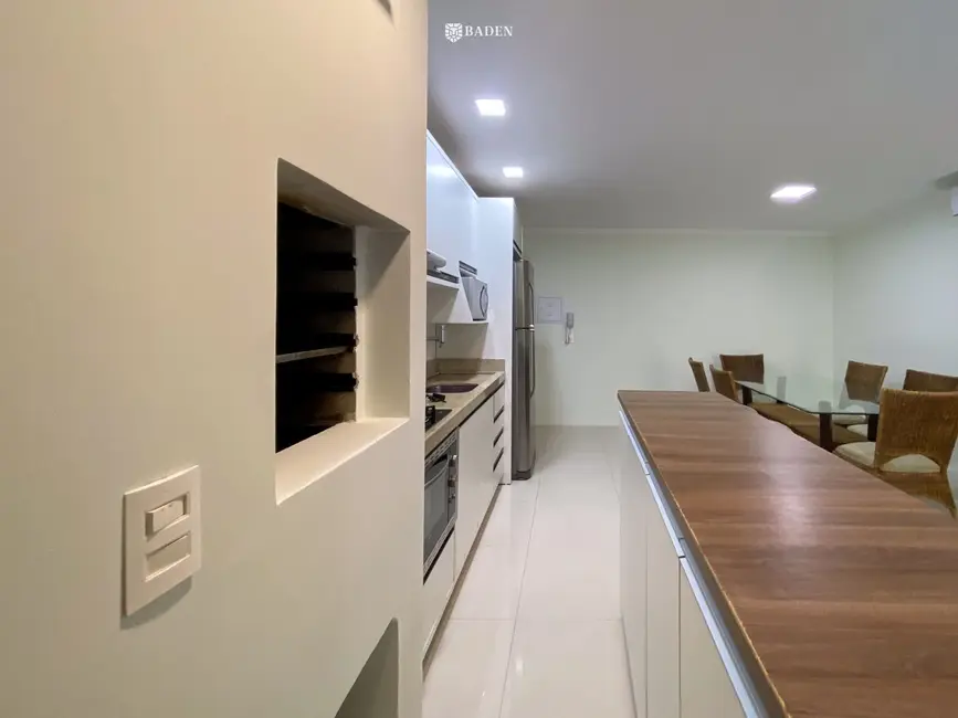 Foto 2 de Apartamento com 3 quartos à venda, 80m2 em Balneario Camboriu - SC