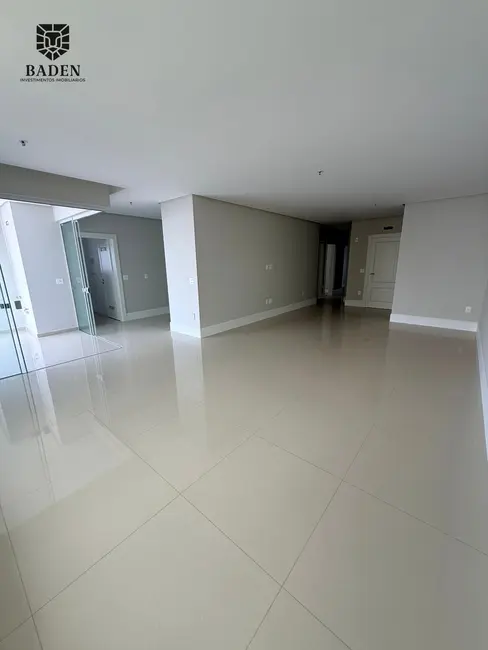 Apartamento com 4 quartos à venda, 170m2 em Centro, Balneario Camboriu - SC - imagem 7 Foto 7 de Apartamento com 4 quartos à venda, 170m2 em Centro, Balneario Camboriu - SC