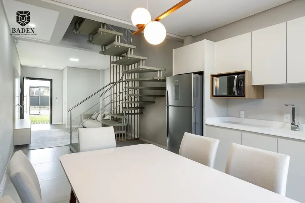 Foto 3 de Casa com 3 quartos à venda, 151m2 em Bombinhas - SC