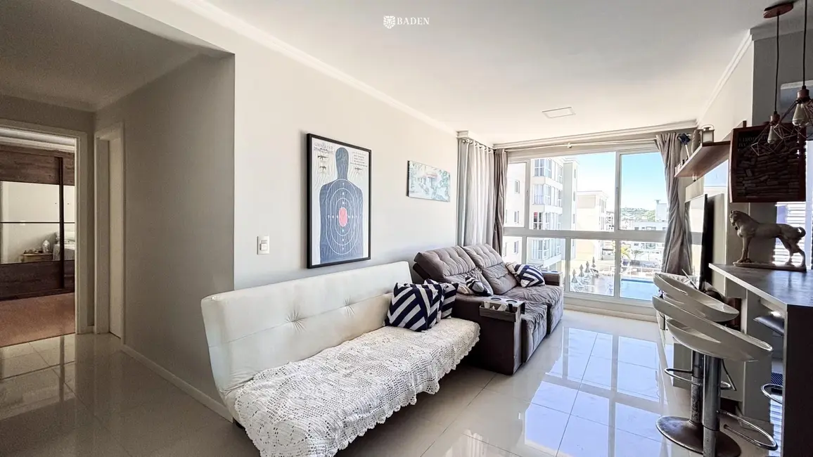 Foto 2 de Apartamento com 2 quartos à venda, 67m2 em Balneario Camboriu - SC