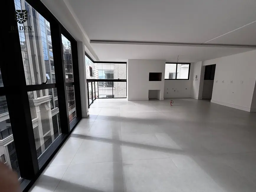 Foto 7 de Apartamento com 3 quartos à venda, 128m2 em Meia Praia, Itapema - SC