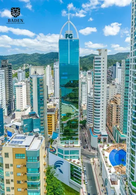 Foto 1 de Apartamento com 4 quartos à venda, 150m2 em Pioneiros, Balneario Camboriu - SC